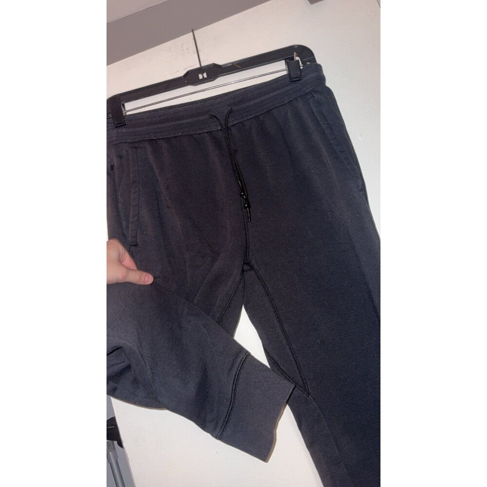 black sweatpants